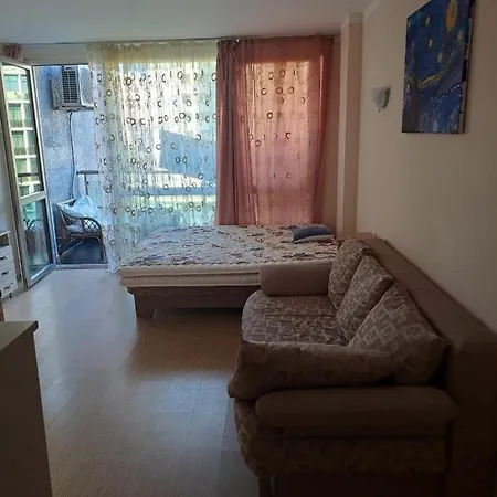 Sunny Plaza Apartament *